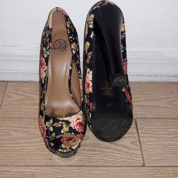 Floral high pumps - Picture 3 of 4